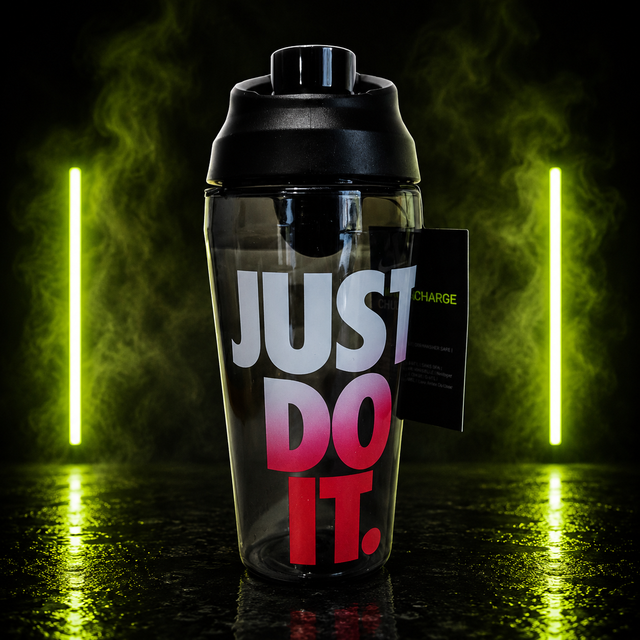 Bidon Nike HyperCharge Chug DA7160-056 470 ml czarno-czerwony